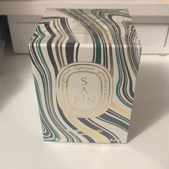 *SOLD* NIB Diptyque “SAPIN” Limited Edition Candle - Picture 2 of 8